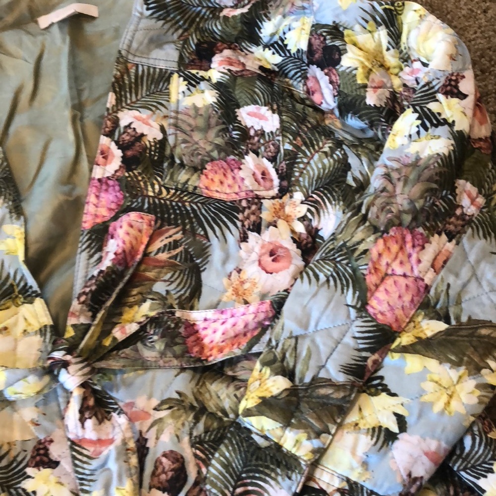 Jacket with belt - Picture 3 of 6